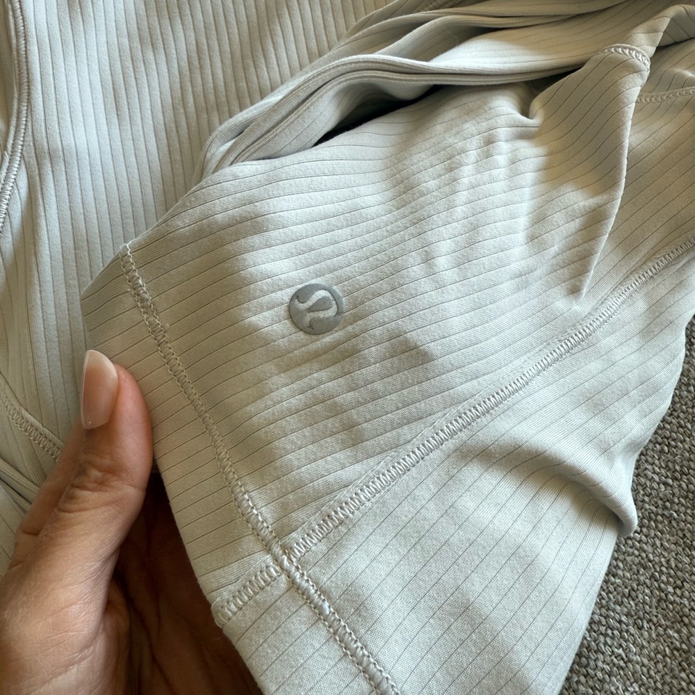 It's Rulu Ribbed Cropped Half Zip - Picture 5 of 8